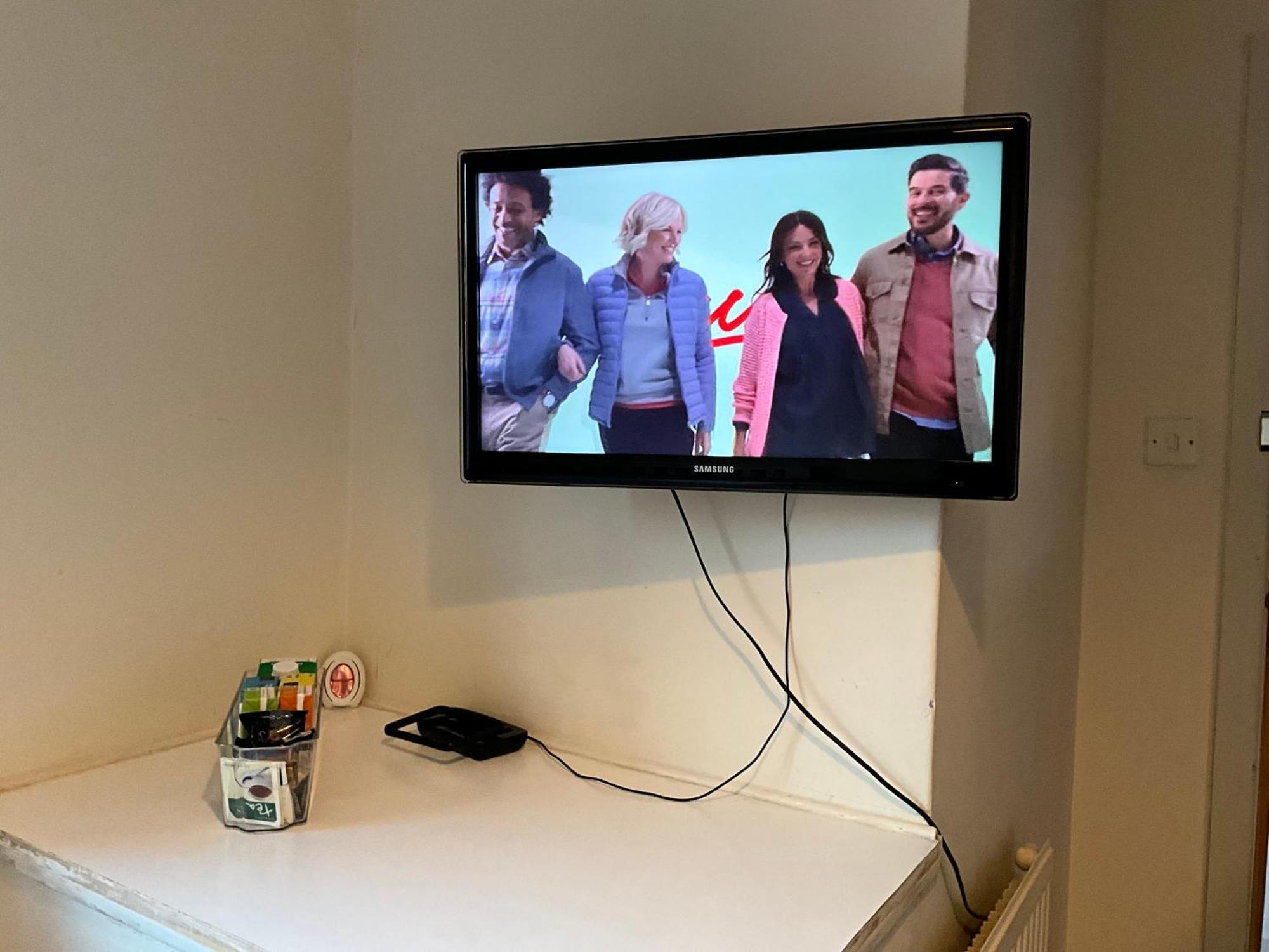 Comfy, Cosy Small Double With Wi-Fi Earley ภายนอก รูปภาพ